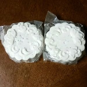 Lush Cosmetics Sultana of Soap - Mooncake