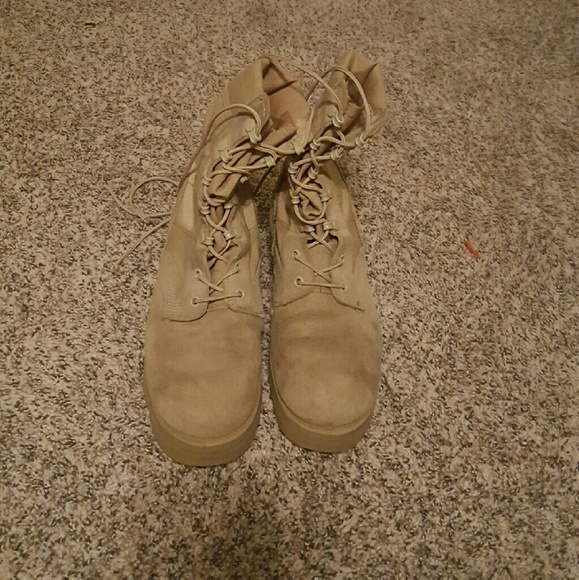 Tan Desert Boots 6 1/2R