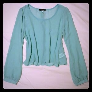 NWOT cropped mint green blouse, silver buttons, S