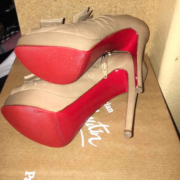 Christian Louboutin sz 39 - Picture 3 of 4