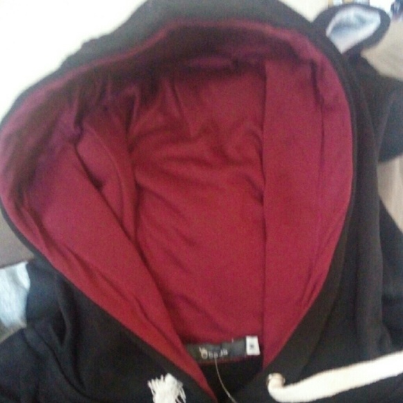 Clearance !!! NWT Red and black hoodie sz medium