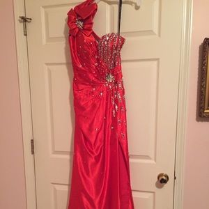 SALE!💗 Tony Bowls Size 4 Prom Dress
