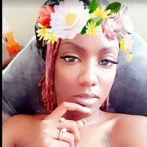 Meet your Posher, Naqueta