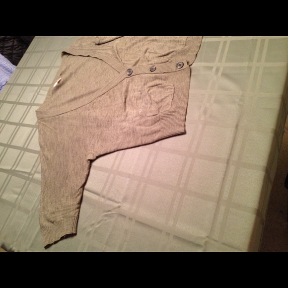 Sweater - Picture 2 of 3