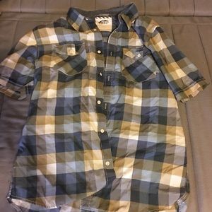 Short sleeve button down