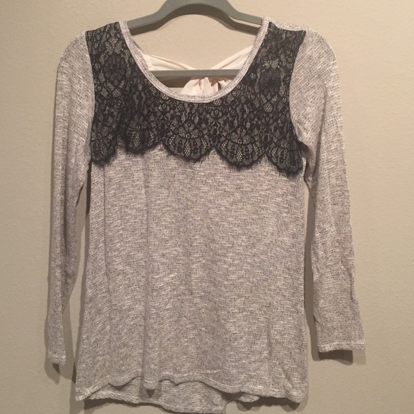 Sweater w/lace