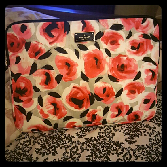 kate spade Handbags - New Kate Spade Laptop Sleeve