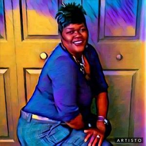 Meet your Posher, Juanita