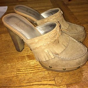 L.e.i suede clogs.