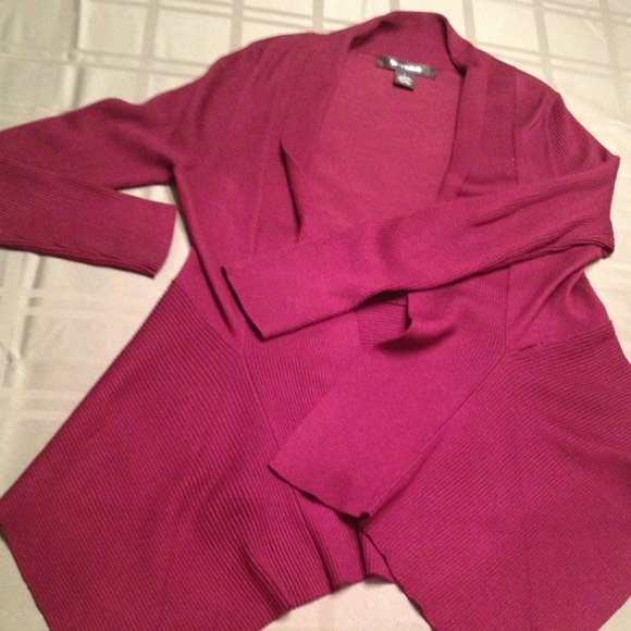 Sweater - Picture 3 of 4