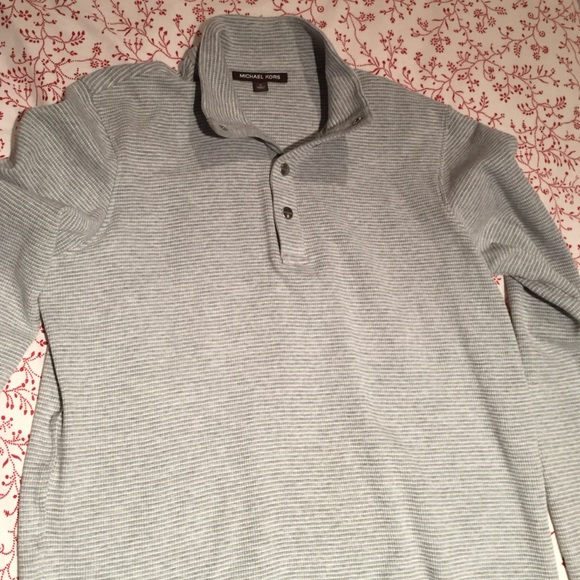 Gray sweater - Picture 1 of 2