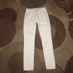 white skinny jeans