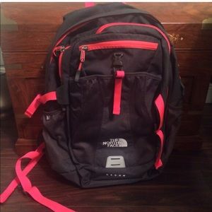 North face recon women's back pack