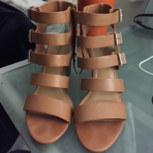 Crown Vintage Wedges