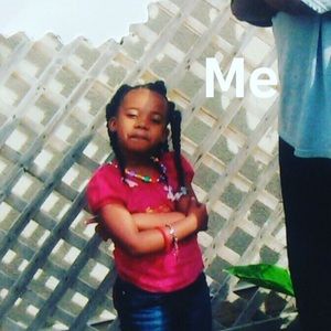 Meet your Posher, Kelly