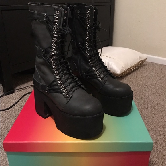 ✖️SOLD✖️ Current mood platform boots