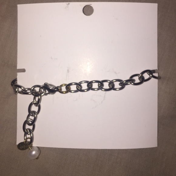 Hand stamped Heart Bracelet - Picture 3 of 4