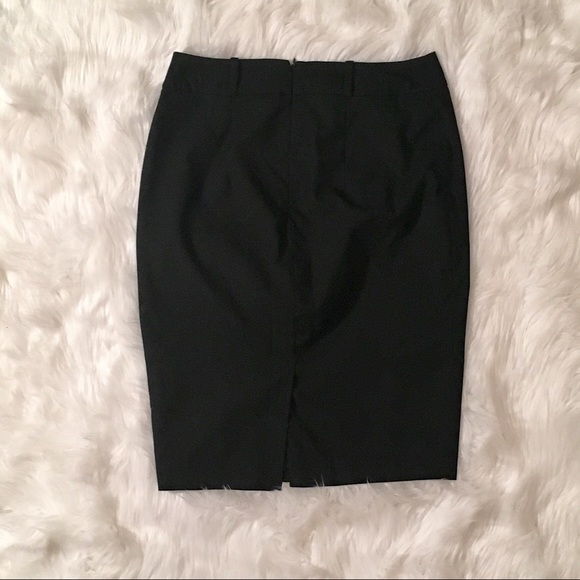 Black pencil skirt! - Picture 2 of 3