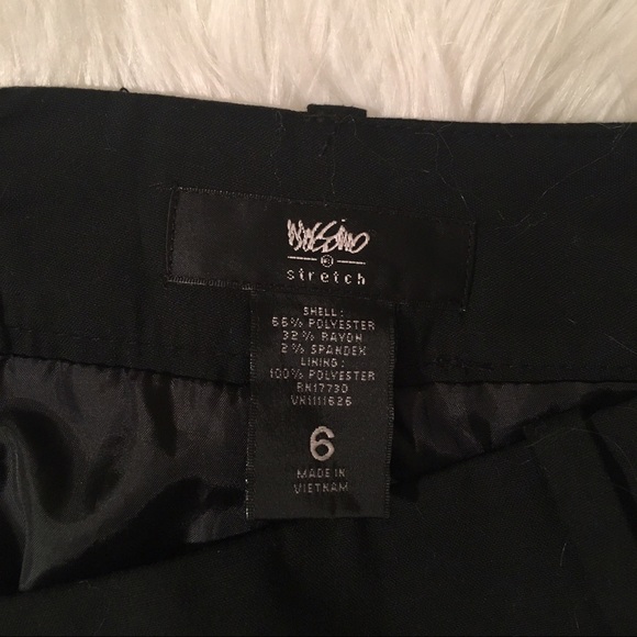 Black pencil skirt! - Picture 3 of 3