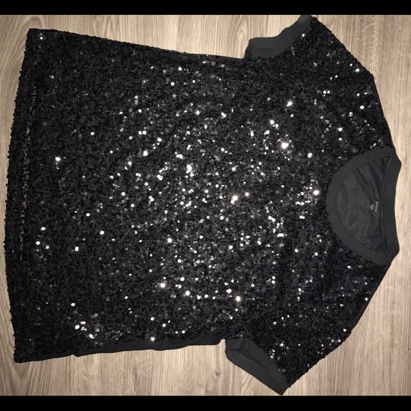 Guess sequined top