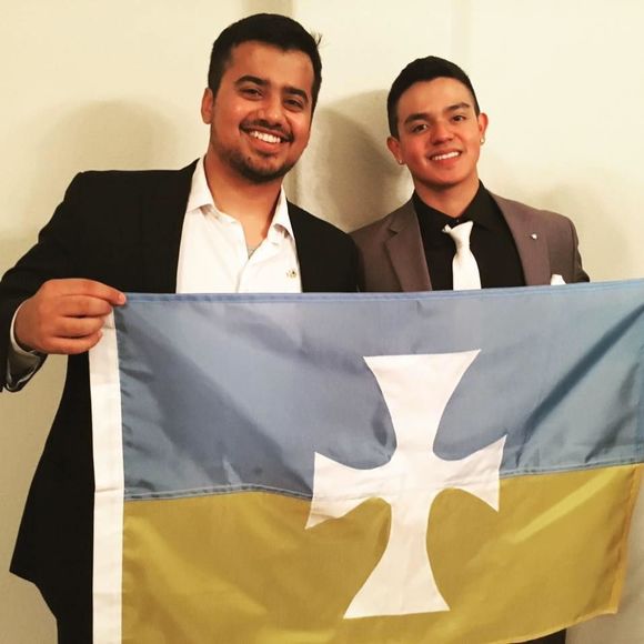 Meet your Posher, Eduardo