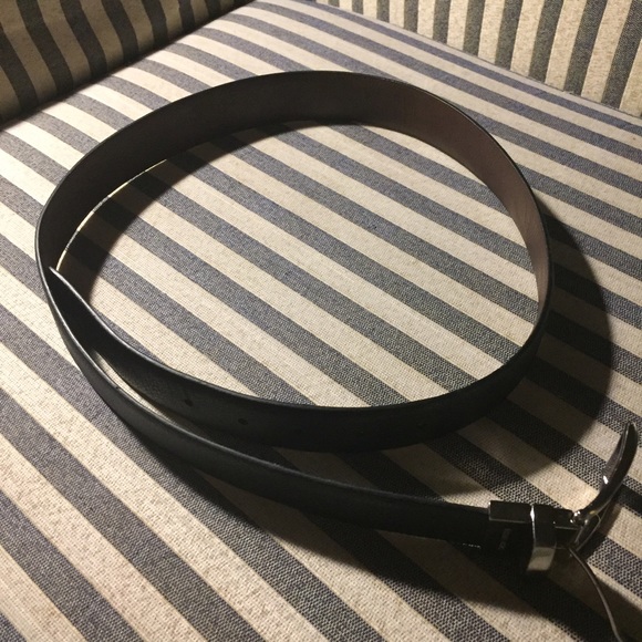Michael Kors Accessories - Michael Kors Reversible Black/Brown Belt Michael Kors Accessories - Michael Kors Reversible Black/Brown Belt