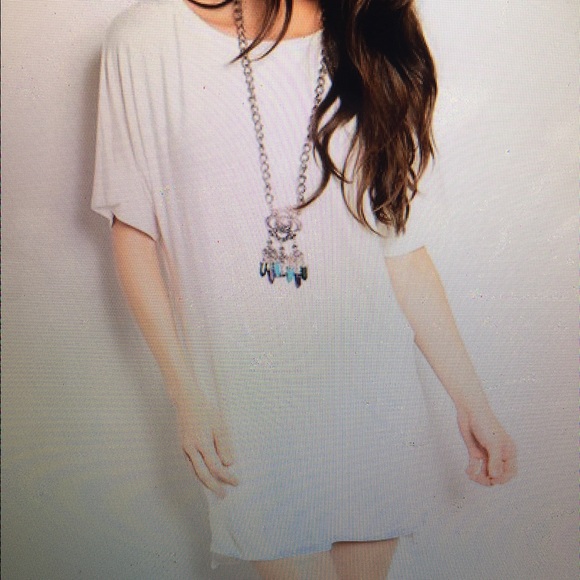 🔺PRICE DROP🔻White tshirt dress - Picture 4 of 4
