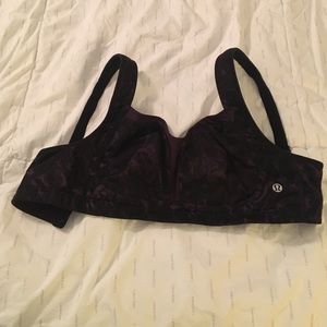 Lululemon TaTa Tamer II 34D purple/black camo