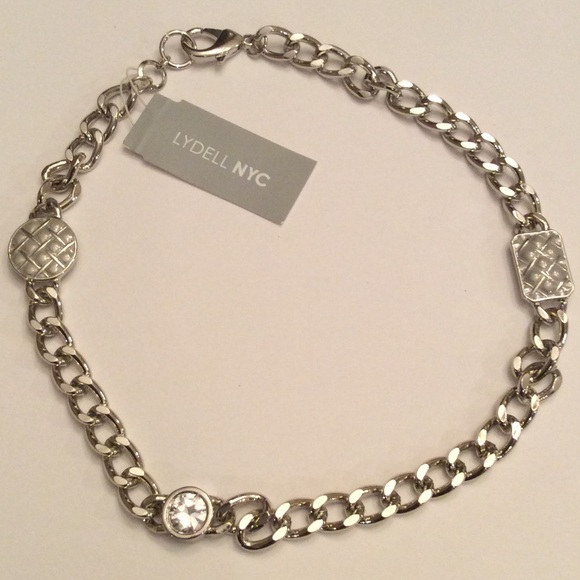 Lydell NYC necklace🛍HP🛍