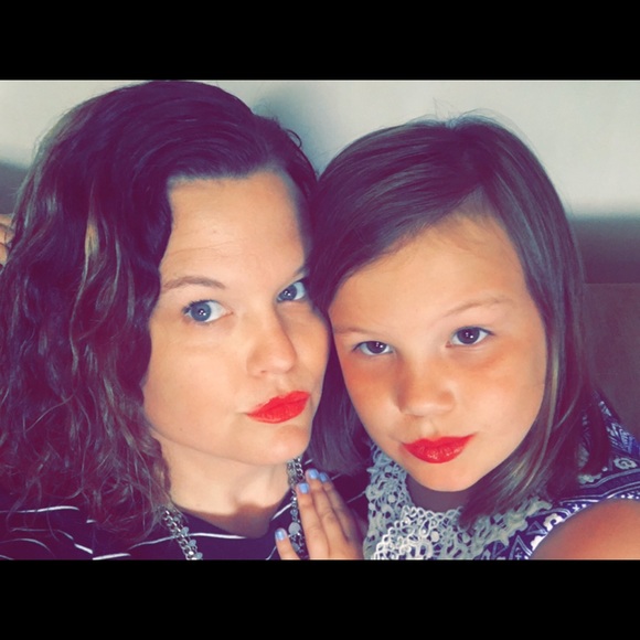 🎉A little about me 🛍🎉 - Picture 5 of 7