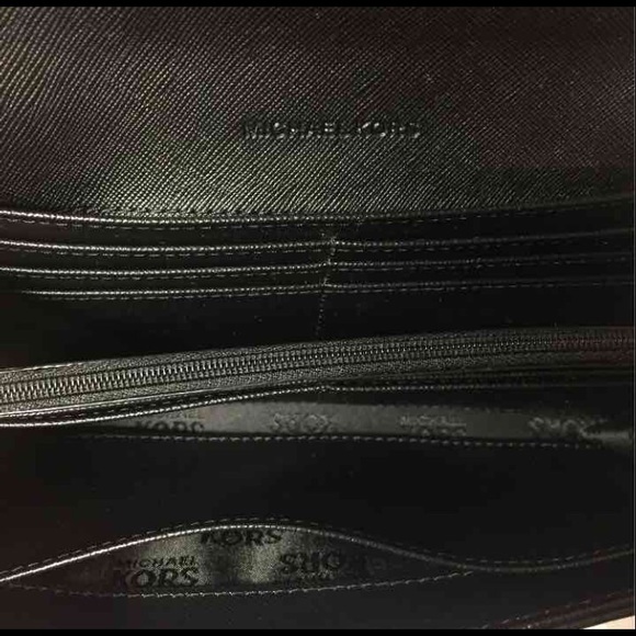 Michael Kors Black & Gold Wallet - Picture 3 of 4