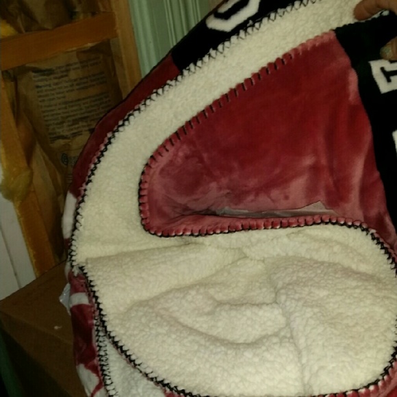 VICTORIA'S SECRET PINK blanket - Picture 2 of 5