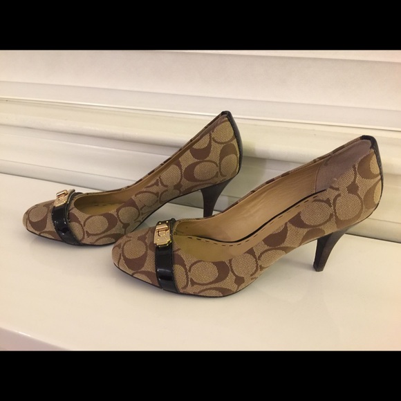 Pre-owned Authentic Coach signature shoe high heel - Picture 2 of 4