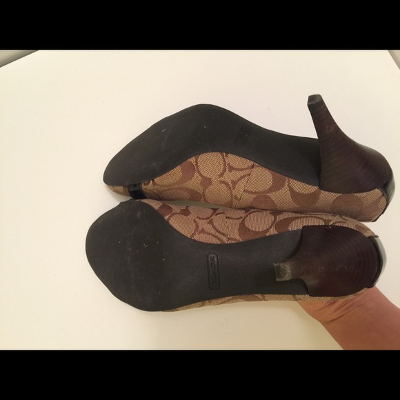 Pre-owned Authentic Coach signature shoe high heel - Picture 3 of 4