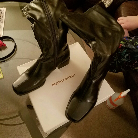 Naturalizer Woman's Boot NWT "NEVER WORN"