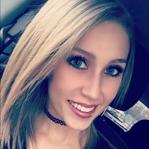 Meet your Posher, Addie