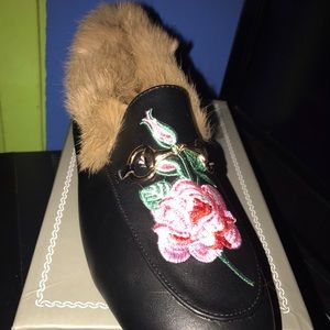 Black Rose Embroidered PU Fur Trim Loafer Shoes