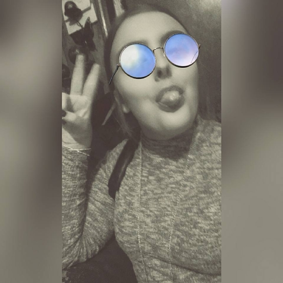 Meet your Posher, Maddi