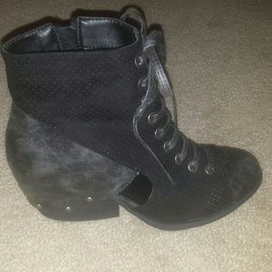 Black lace up leather heel Boot
