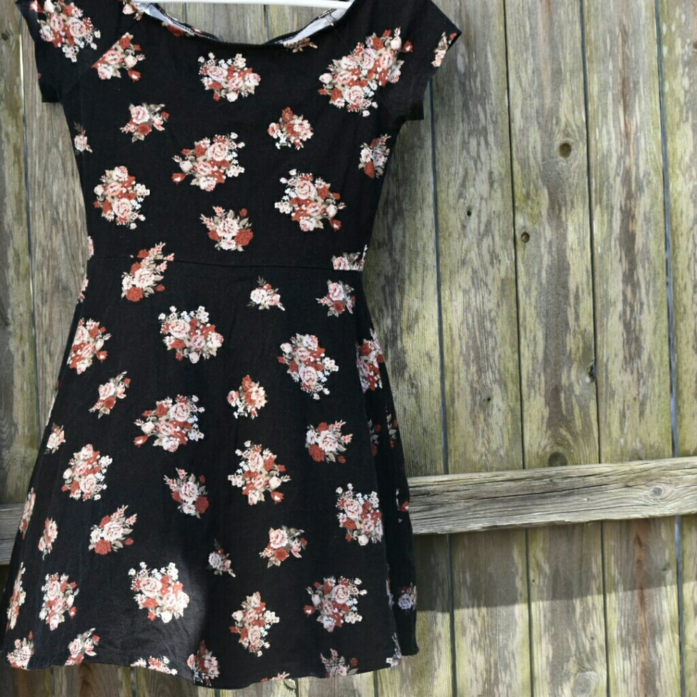**SOLD** FLORAL FOREVER21 DRESS
