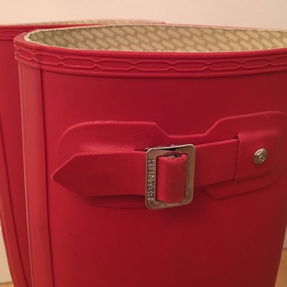 āRed Hunter Rainbootsā - Picture 7 of 7