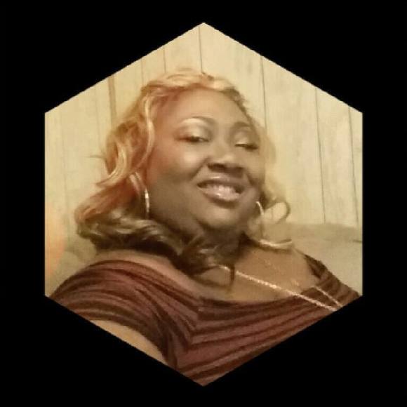 Meet your Posher, Annicia