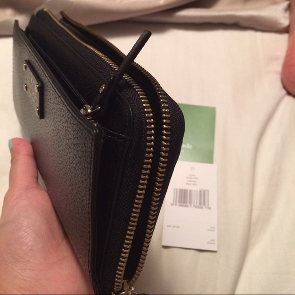 Kate Spade Wallet - Picture 3 of 3
