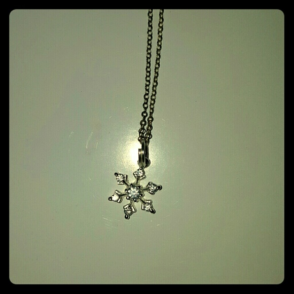 Small snowflake pendant - Picture 1 of 2