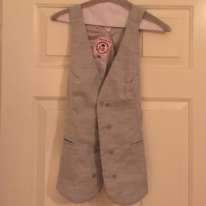English laundry vest with sexy back