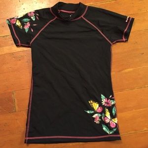 Rash guard t-shirt