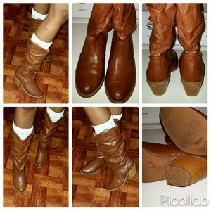 Cowgirls let's Ride the Rodeo