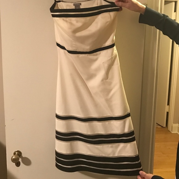 ANN TAYLOR DRESS - Picture 4 of 8
