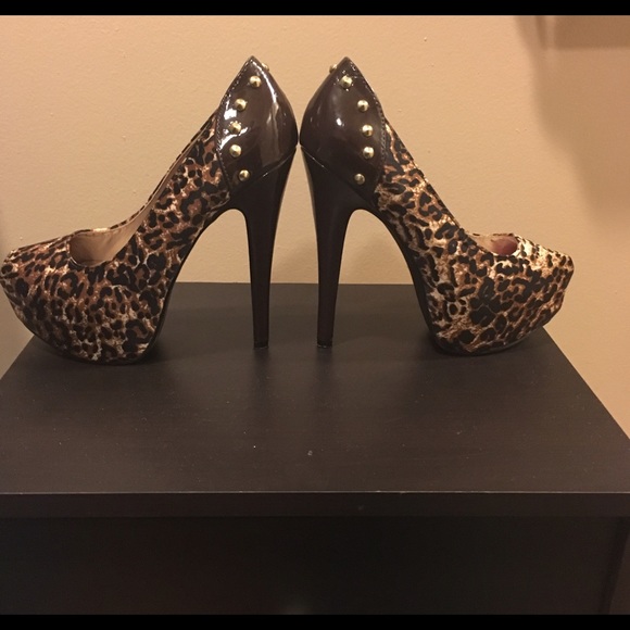 Heels - Picture 1 of 3