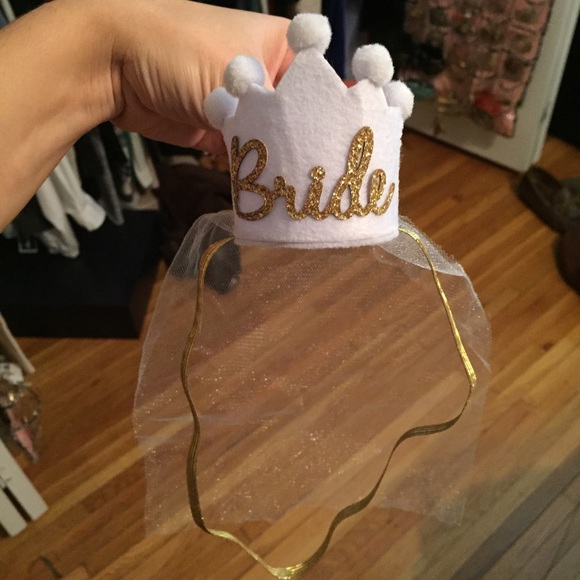 Bride crown headband with mini veil